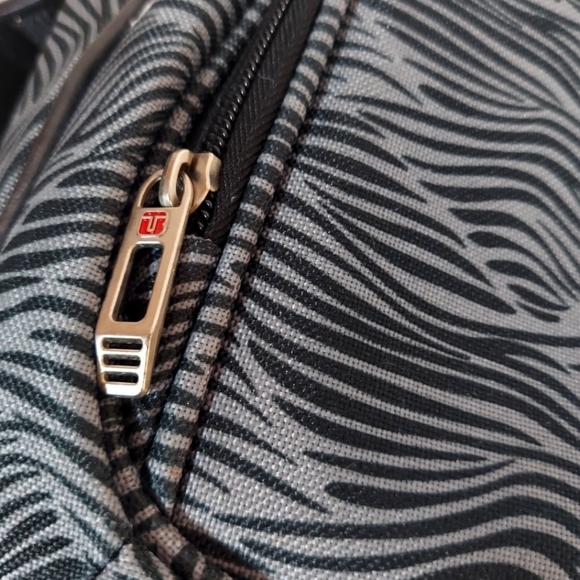 Tag Bag - Picture 4 of 7